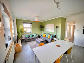 Stylish and Spacious Wokingham 3 Bedroom Townhouse